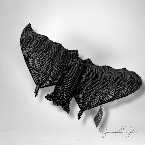 Woven Bat Tabletop Decor Black, 9.25", Halloween Way To Celebrate - Walmart - Picture 9 of 12